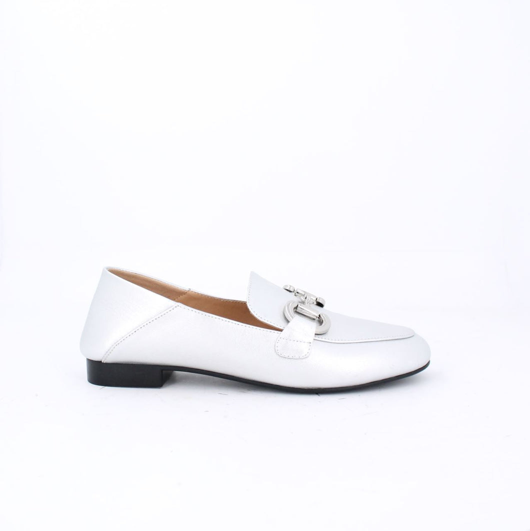 AZEA-LEATHER-FLATS-LOAFERS-MOCCASINS-SILVER